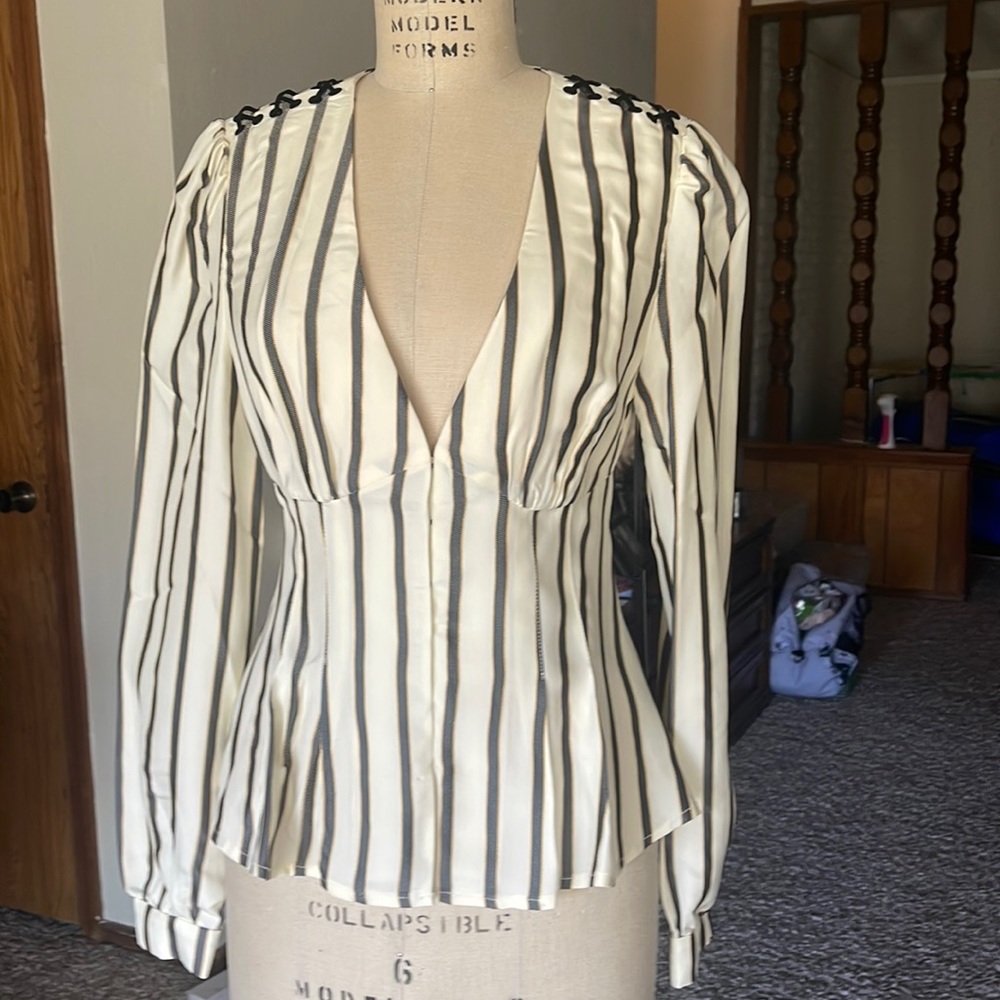 House of Harlo revolve blouse